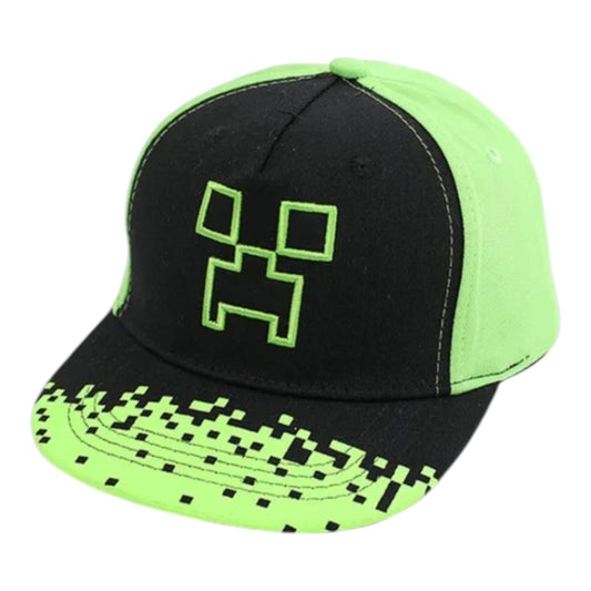Gorra Acüchichi estilo urbano para niños, color negro y verde neón con bordado de personaje pixelado y visera plana.