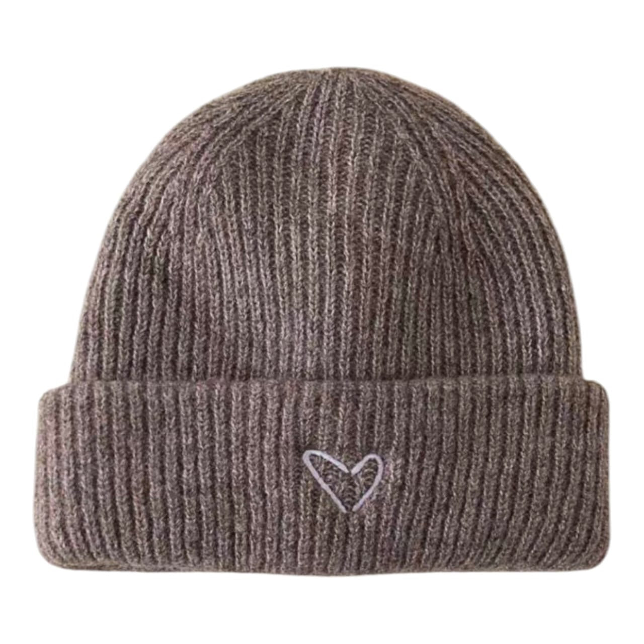 Gorro Acüchichi de punto acanalado color marrón con dobladillo vuelto y un delicado corazón bordado al frente.