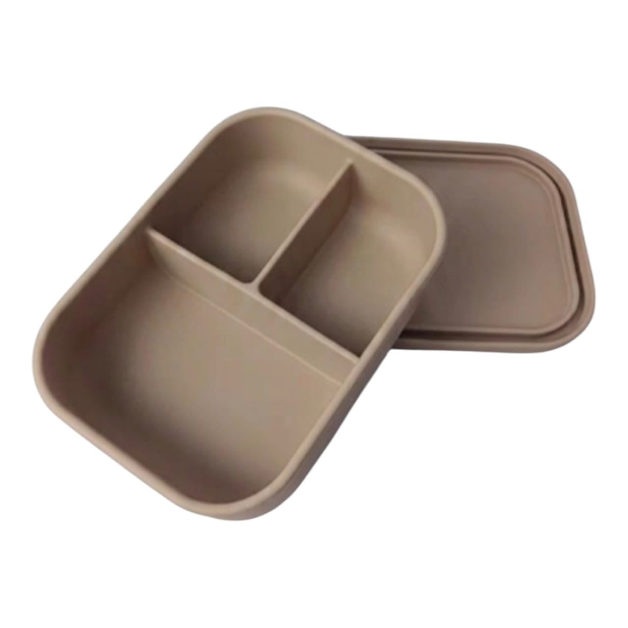 Lonchera Acüchichi de silicona color beige con tres divisiones internas y tapa, diseño minimalista y resistente.