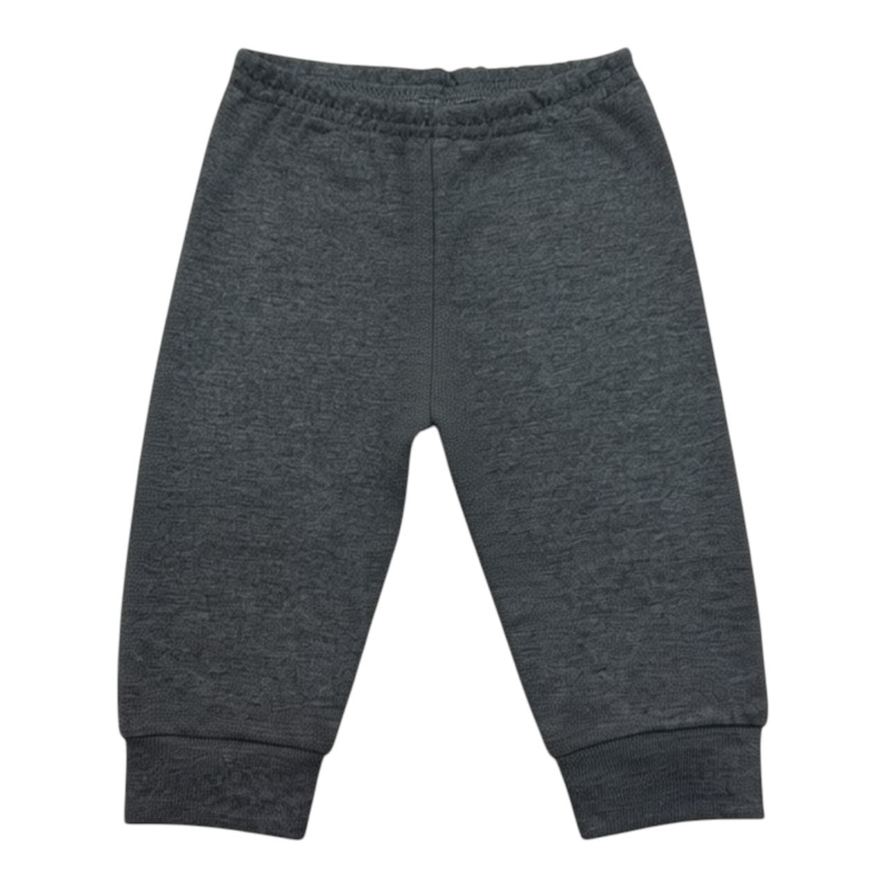 Pantalón casual para bebé Acüchichi en color gris oscuro, con cintura elástica y puños acanalados suaves.